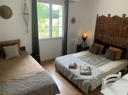 Chambre d'hôtes Sous Les Grands Chênes NOMADE