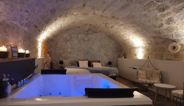 Chambre Insolite et SPA Privatif