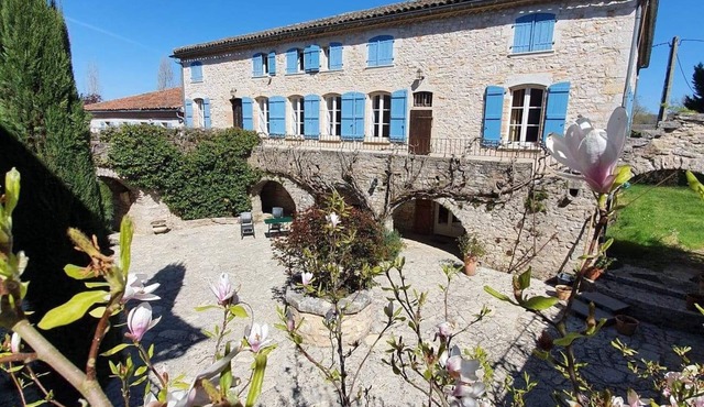 Chambre La Vie Est Belle, à Bruniquel