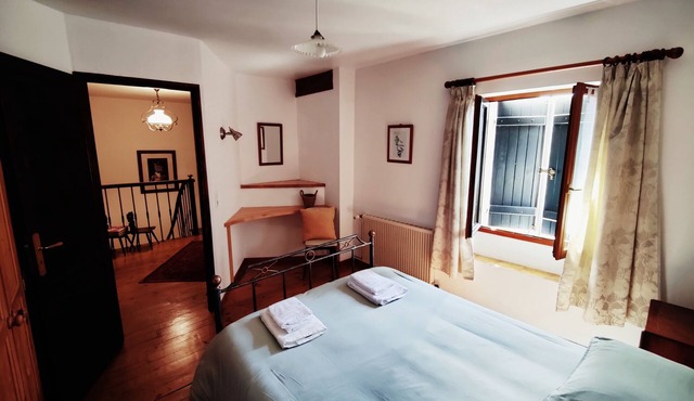 Chambre Les Glycines - guest house - le Moulin d'Annepont