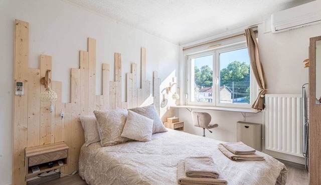 Chambre Lucie - 2 SDB - TV - Parking - WIFI - 115m