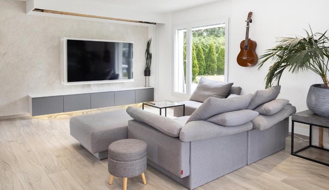 Chambre Lumineuse Dans Une Maison Moderne