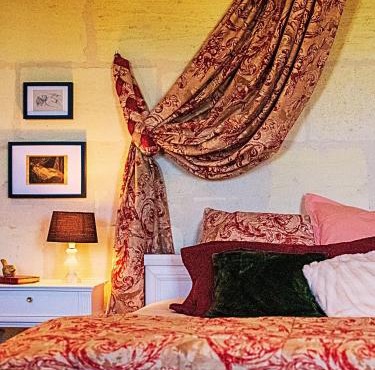 Chambre Merlot, piscine et spa, proche St Emilion