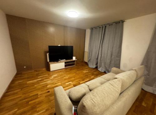 Chambre meublée indépendante 15 min Paris Gare nord