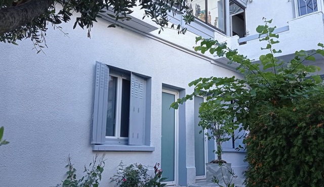 Chambre Meublee Independante. Piscine:jardin