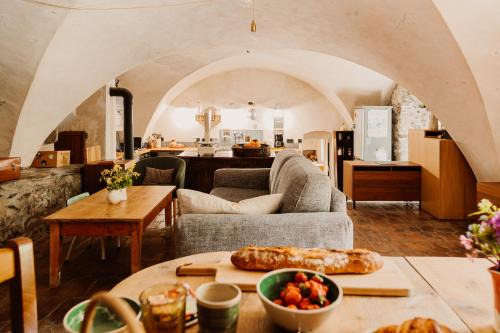 Chambre ou Gîte dans une maison de montagne - De Suzon à Zélie - Poterie