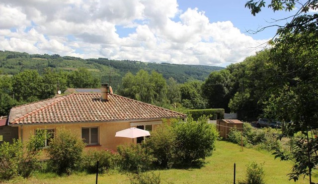 Chambre privée dans maison au pied de la montagne noire, 5km de Mazamet