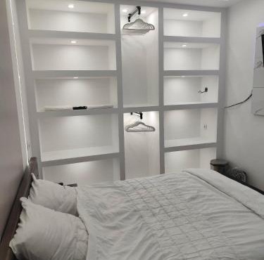 Chambre privé dans une maison avec terrasse et jardin salles de bain partagées