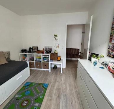 Chambre privative dans notre appartement proche Paris et transports