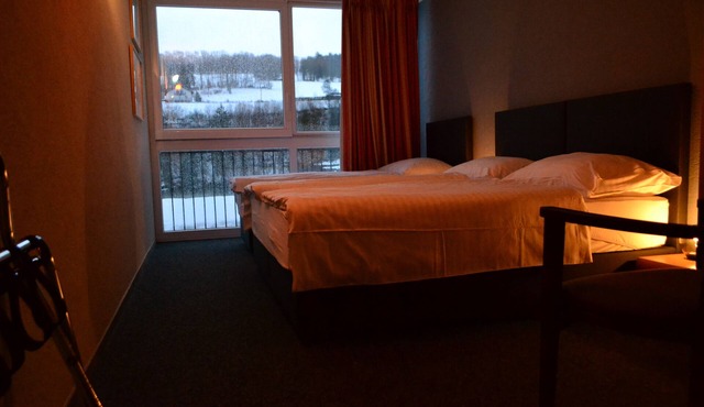 Chambre, Salle de Bains Privé Devant le Lac, Parking et Wifi Gratuite