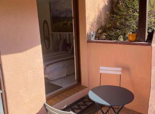 Chambre spacieuse avec salle d'eau privative à Wisembach - FR-1-589-810