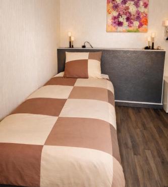 Chambre tout confort Saphir 1 à 3 P dans belle maison