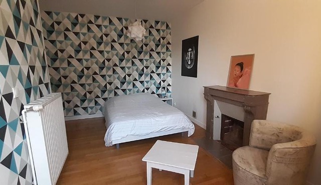 Chambre tout confort à l'étage