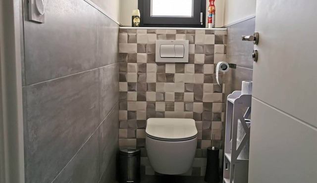 Chambre Tout Confort, Salle D'eau et Toilettes Séparées 60 la Nuit