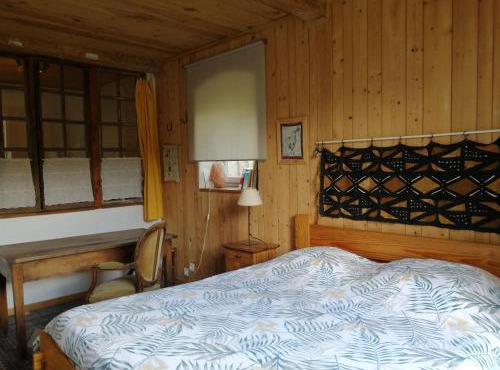 Chambre tranquille avec salle de bain privative