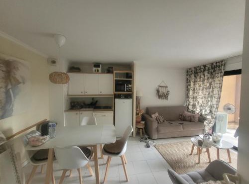 Chambres charmantes dans un appartement moderne à deux pas de la mer