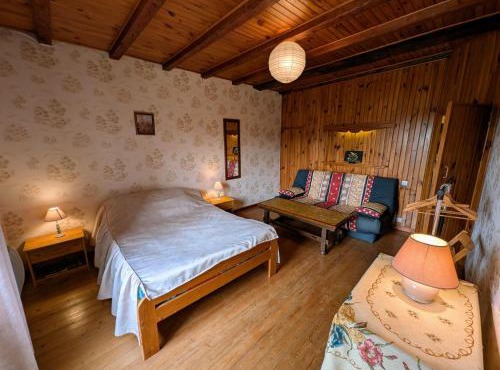 Chambres Confortables avec Petit Déjeuner Inclus et Salon de Jardin - FR-1-583-284