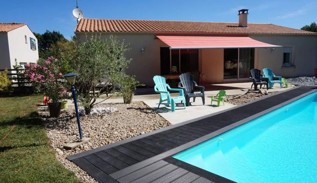 Chambres D'hôtes, 5 min des Plages de Royan, Parc, Piscine Chauffée !