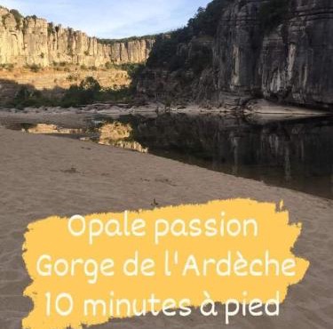 chambres d'hôtes 25 M2 privé , parking , jardin, piscine, spa, barbecue Ruoms