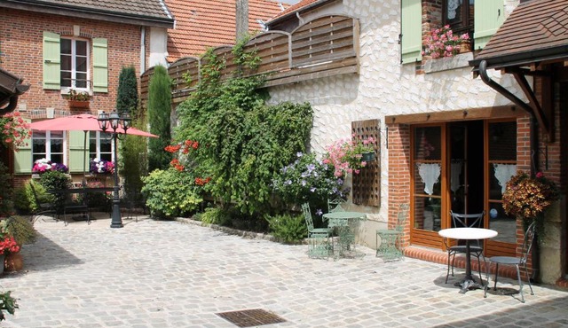 chambres d'hotes : La cour d'Etrepy