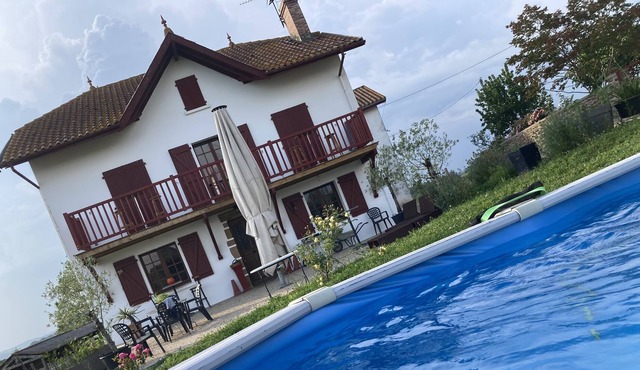 Chambres Dhôtes Table Dhôtes Olhatsia !vue à 360 sur les Pyrénées