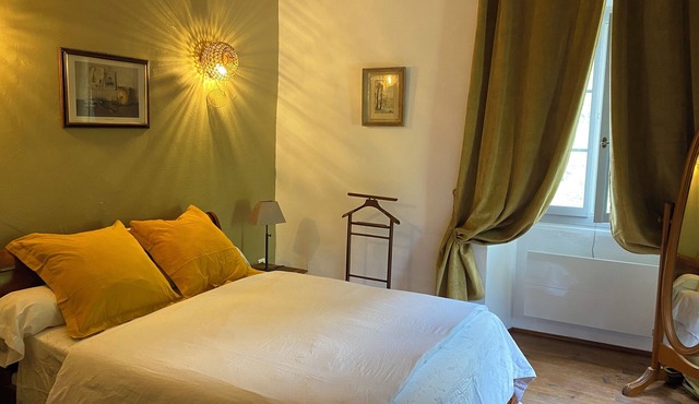 Chambres et Table D'hôte au Cœur de la Castagniccia Dans une Bâtisse du Xviii S