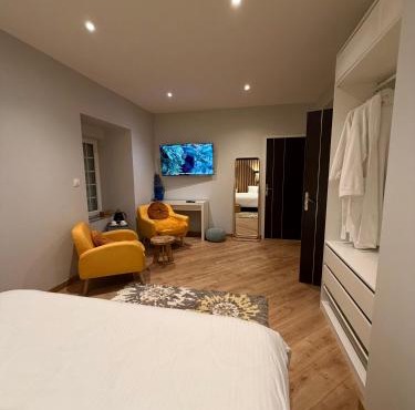 Chambres indépendantes avec salles de bain privatives