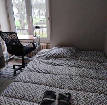 Chambres indépendantes et lumineuses