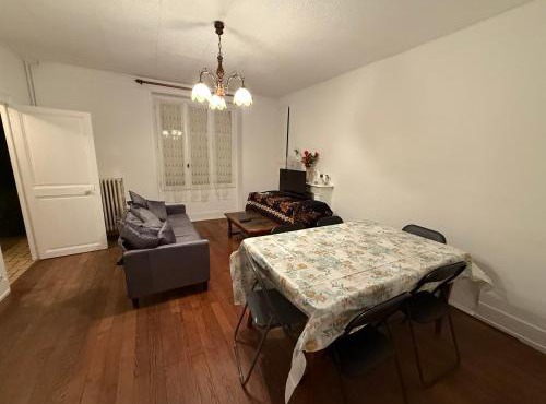 Chambres individuelles dans maison familiale