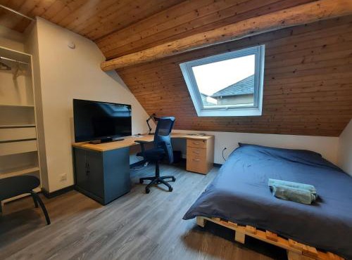 Chambres privées au calme avec espaces partagés