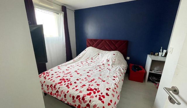 Chambres privées dans maison familiale et moderne