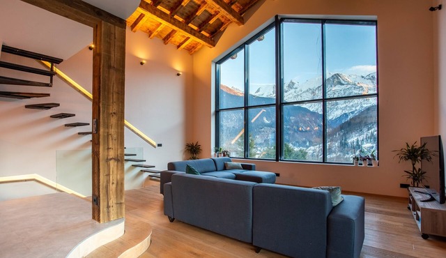 Chamonix Valley Chalet with spectacular views, large open plan modern