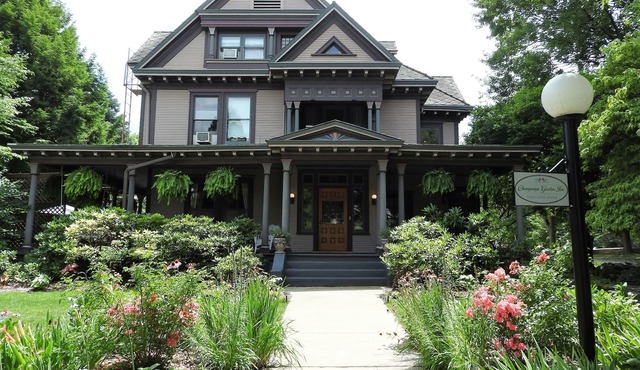 Champaign Garden Inn