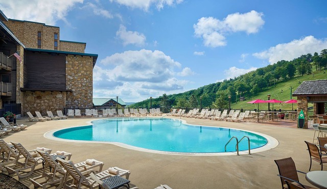 Champion Hotel | Slopeside Stay + Pool & Spa