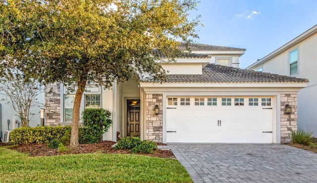 Champions Gate Luxury 6 Bedroom Resort Villa With Spa and Games Room on Golf Course community