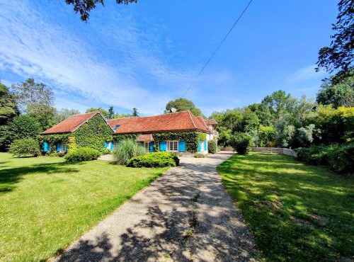 Champs du Moulin - Séjour à Roffey