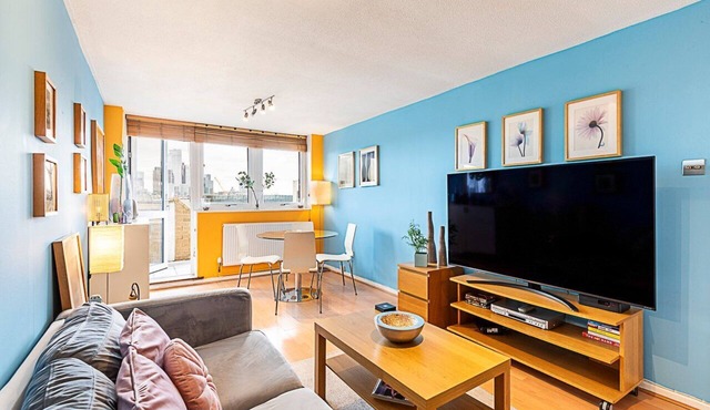 Chancery Lane Gem w/Balcony and Lift