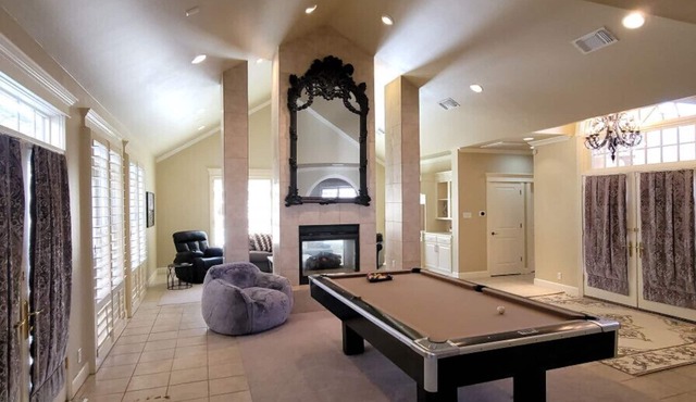 Chandelier House in Texas