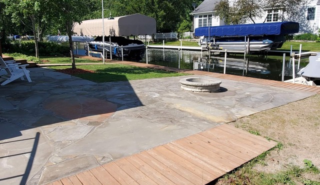 Channel Property on Lake Wawasee - bring your boat/dog!