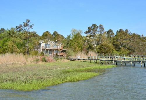Channel Watch - Waterfront home with private Pier!