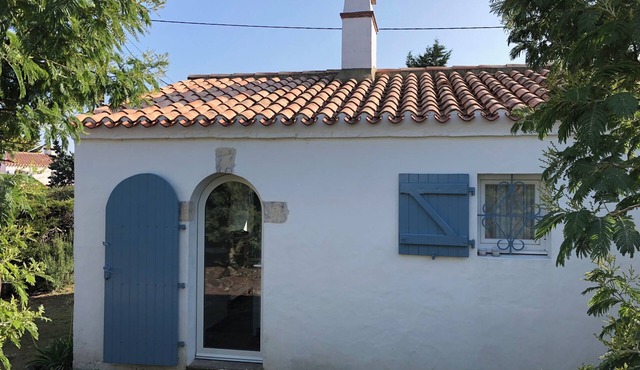 Chantovent: charming house, direct beach access