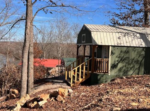 Chaonia Landing Resort Marina & Guide Services