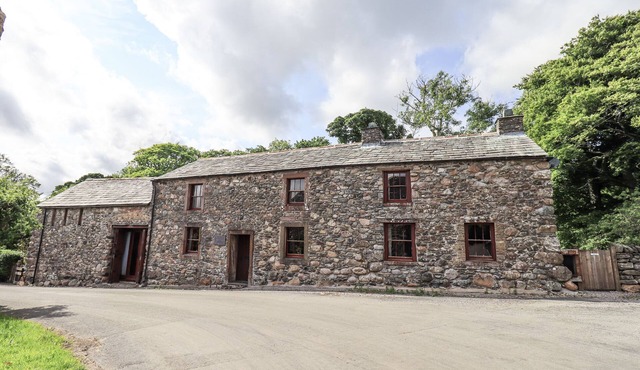 CHAPEL COTTAGE, family friendly, with open fire in Ennerdale