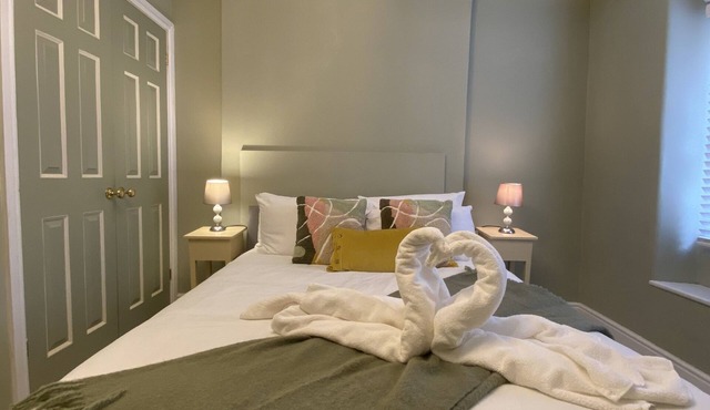 Chapel Cottage Idyllic Village holiday home nrBath