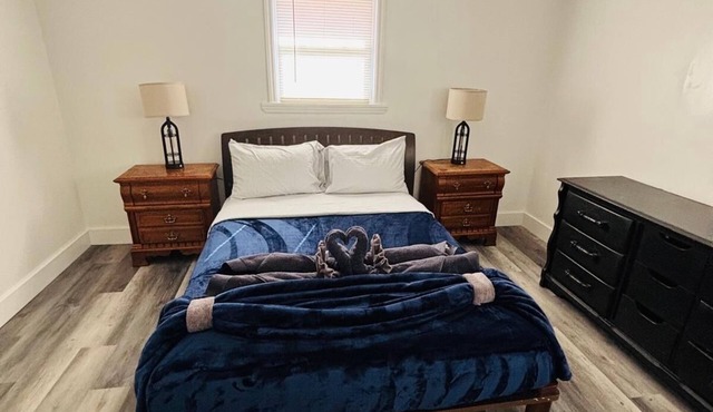 Chapel Hill Duplex Delight; 5-mins from UNC/modern