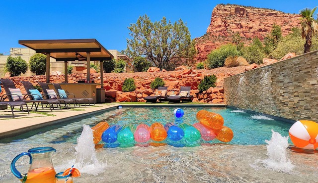 Chapel Palace - 5 Bedrooms w/Pool, Views & Spa