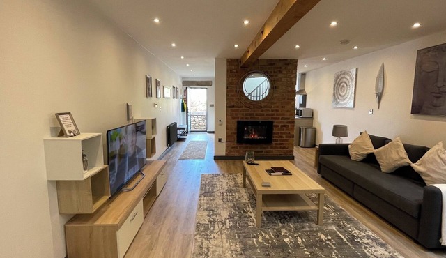 Chapel row 2 luxury cottage in the peaks