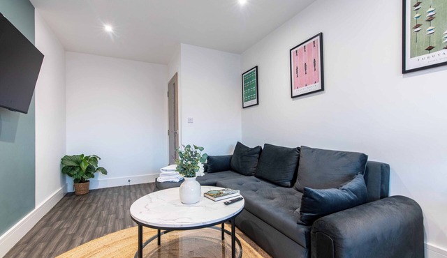 Chapel Street Flat 3 - Perfect for Parks & Recreation