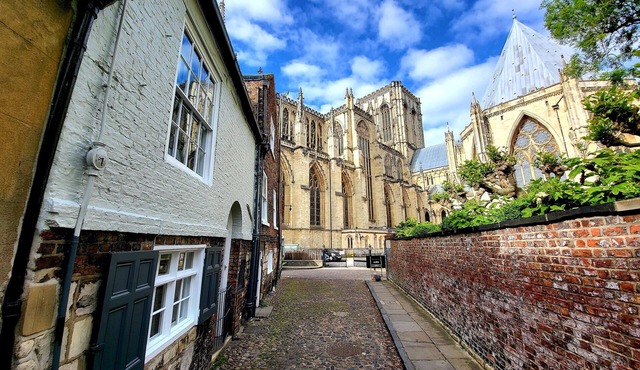 Chapter House, YORK - Four Bedroom House, Sleeps 7