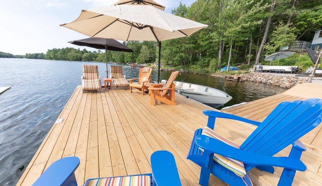 Charming cottage & bunkie on Long Lake near Bala! All-day Sun and Sunsets!